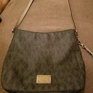 Michael Kors purse(brown)